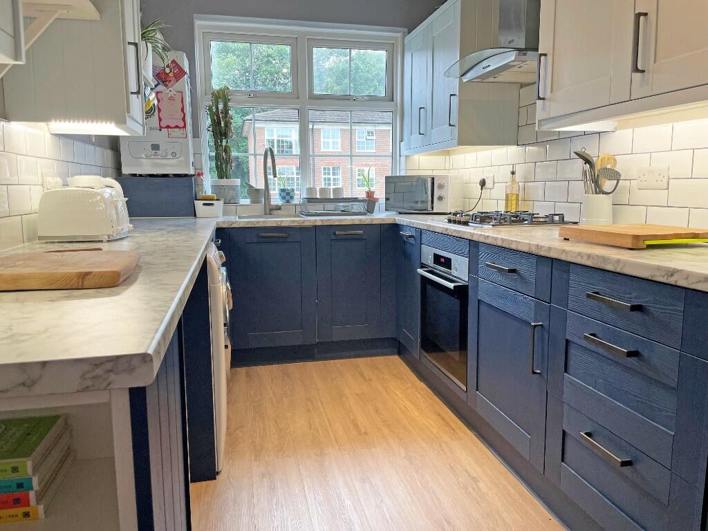 Kit/Breakfast Room