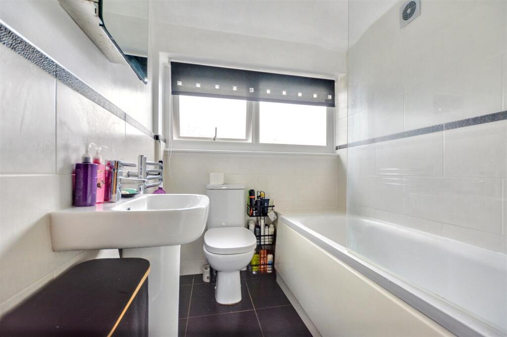 Bathroom.jpeg
