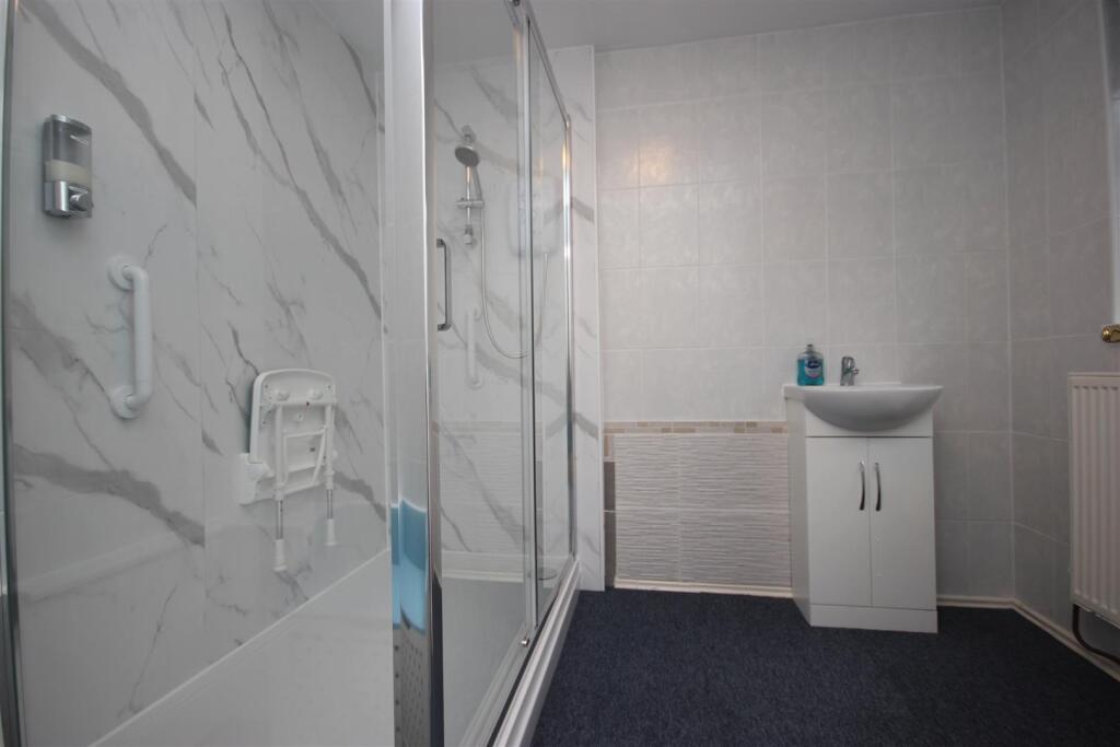 shower room.JPG