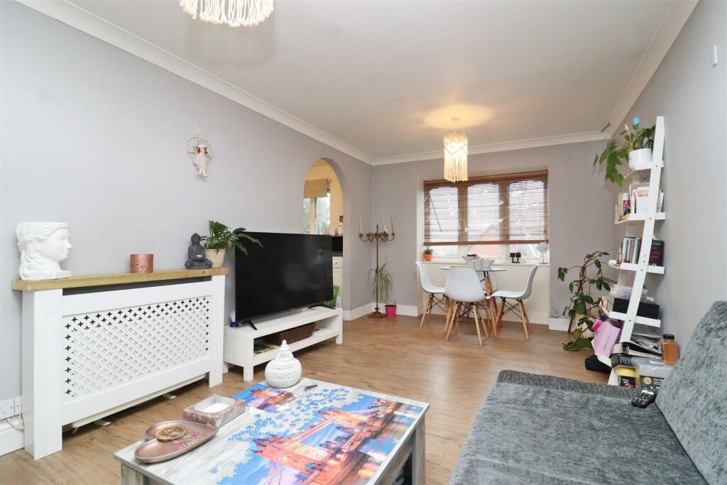 living room 4.JPG