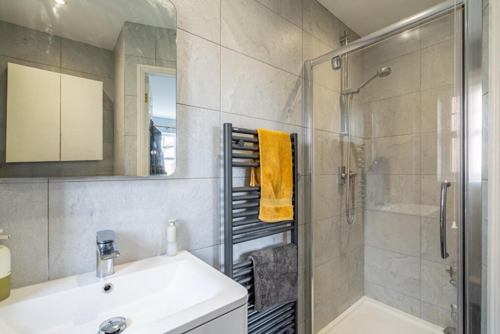 manor farm close-17.jpg