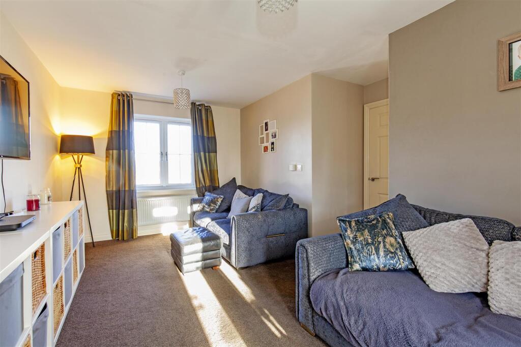 Reception Room-2.jpg