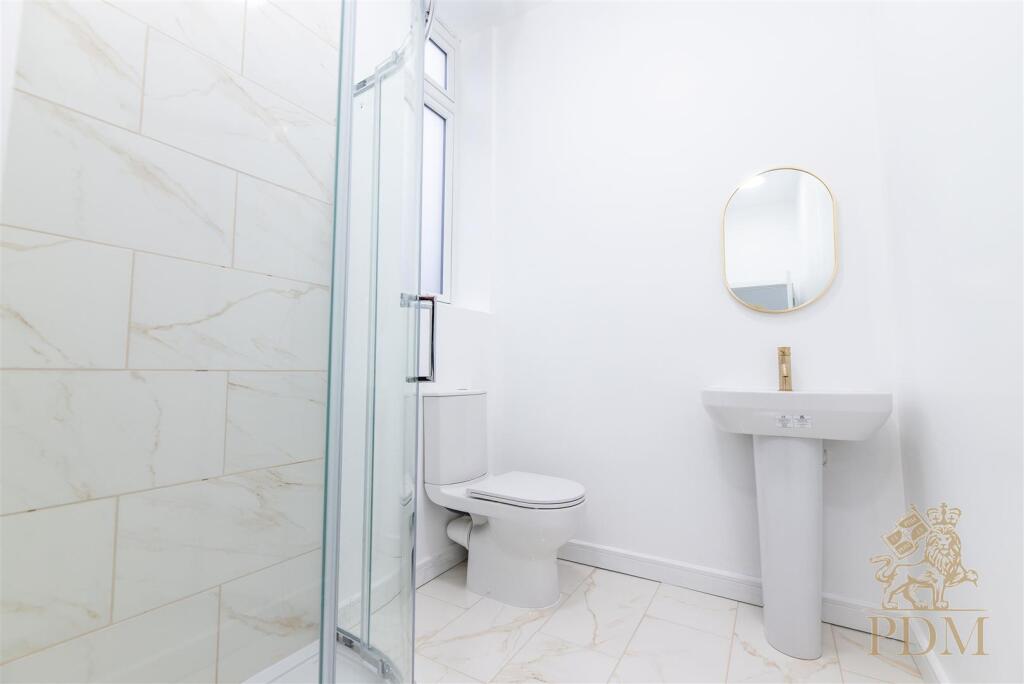 Bank Apartments Peveril St Nottingham NG7 4AH