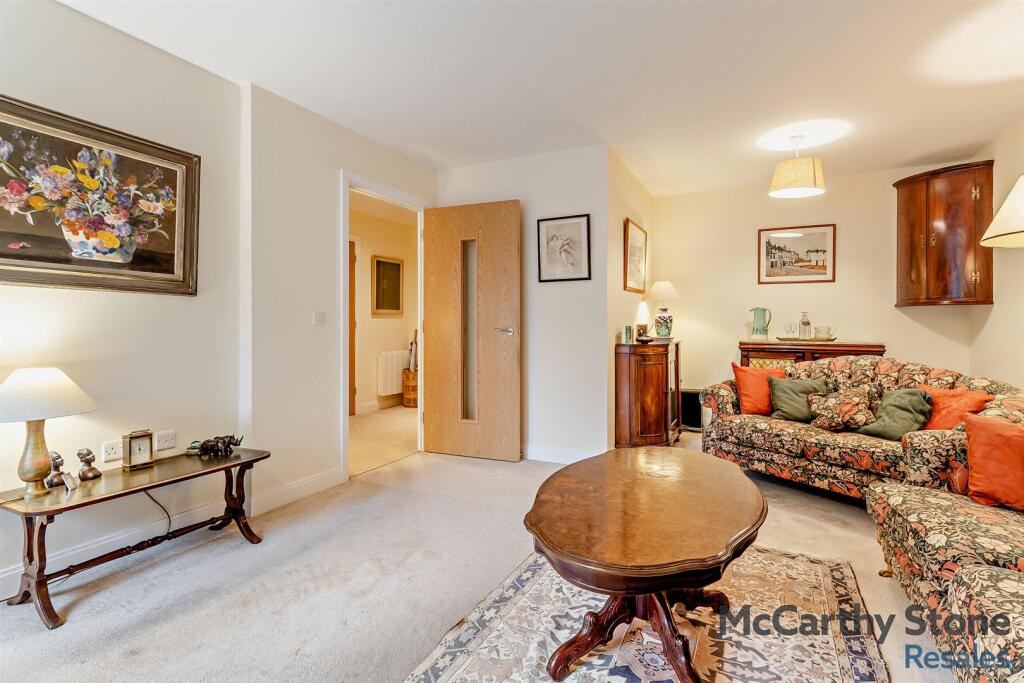 8667186-interior04-800.jpg