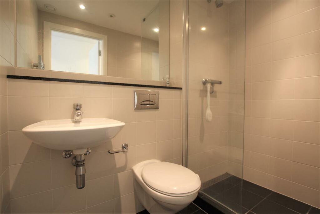 en suite.jpg