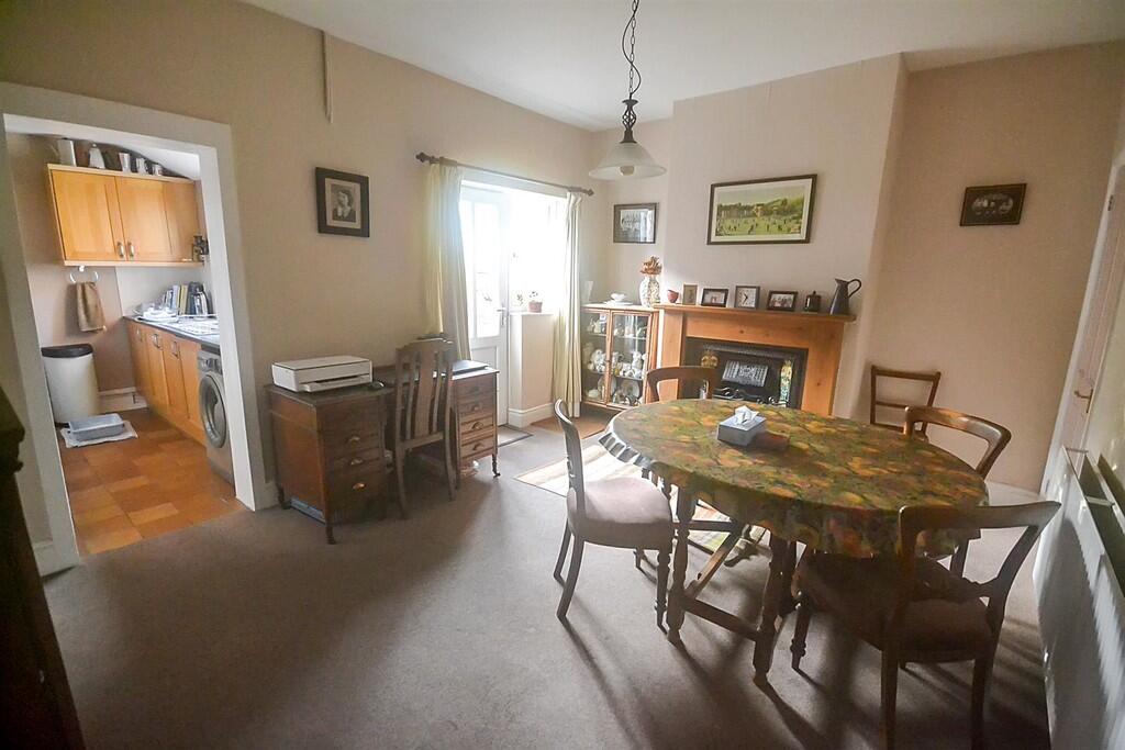 5 West End Villas...