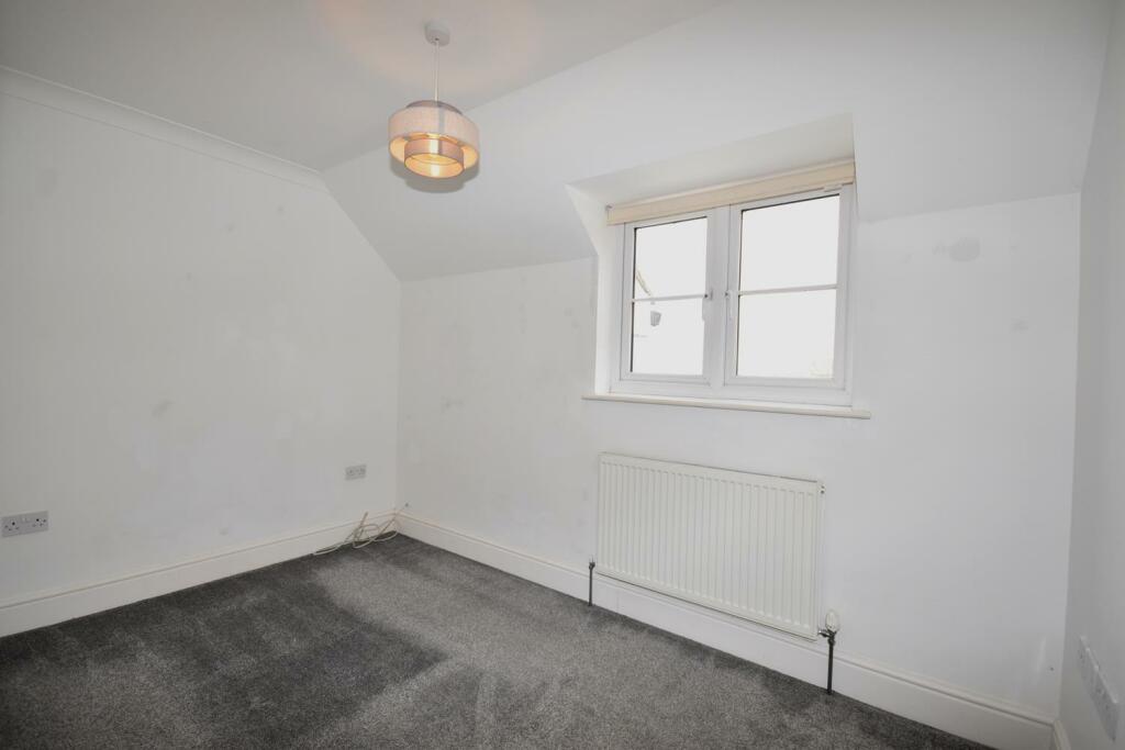 Bedroom 1.JPG