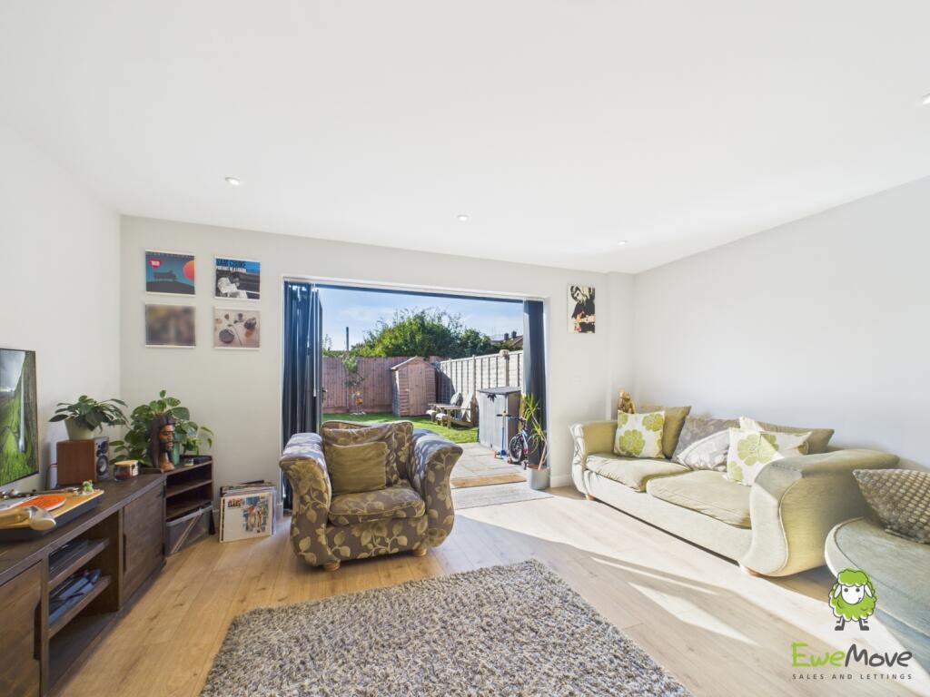 EweMove Basingstoke Estate Agents - Wells Court - 