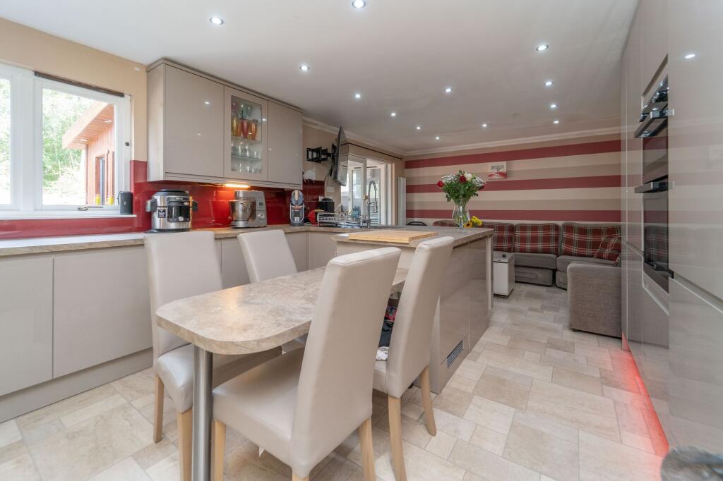Kitchen Diner Family Room