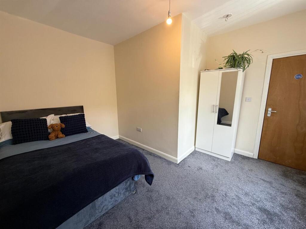 room1 fourth3.jpeg