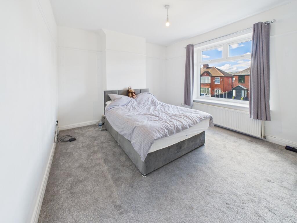 CAM02093G0-PR0057-STILL006