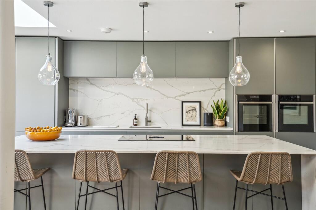 Breakfast Bar
