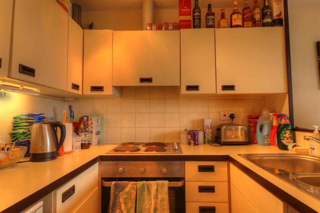 Kitchen 2