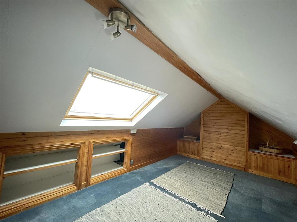 Loft Room (1).jpeg