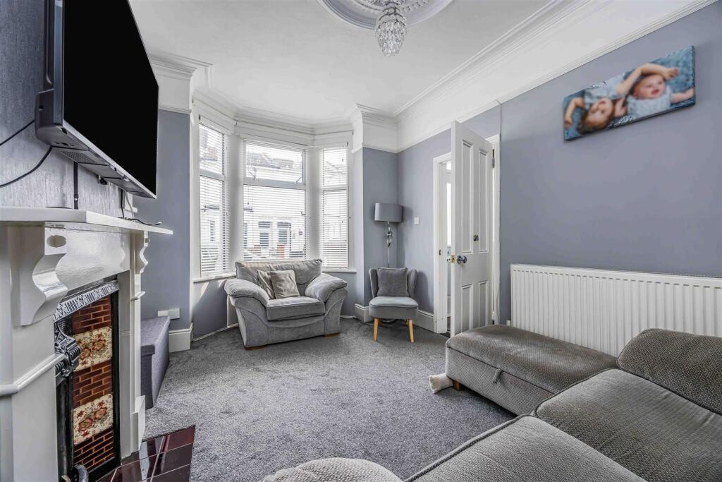 37 Farlington Road, Copnor-Small-PorticoMarketing-