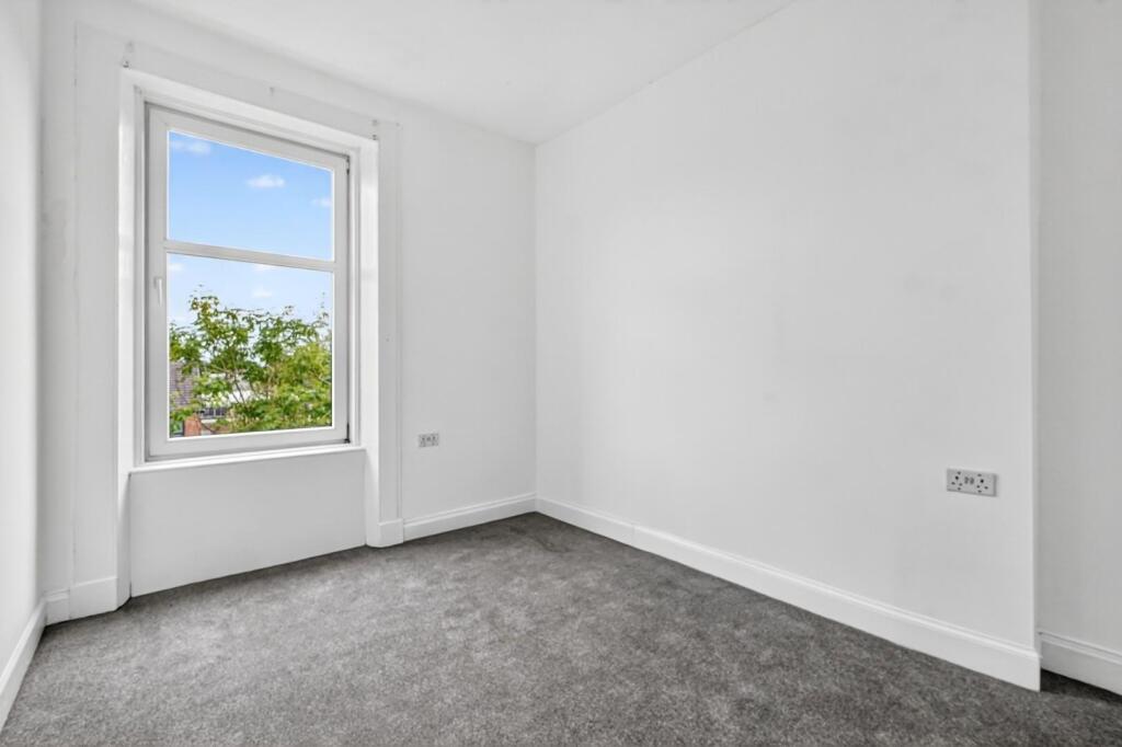 10_3 john clarke street, largs 16.jpg