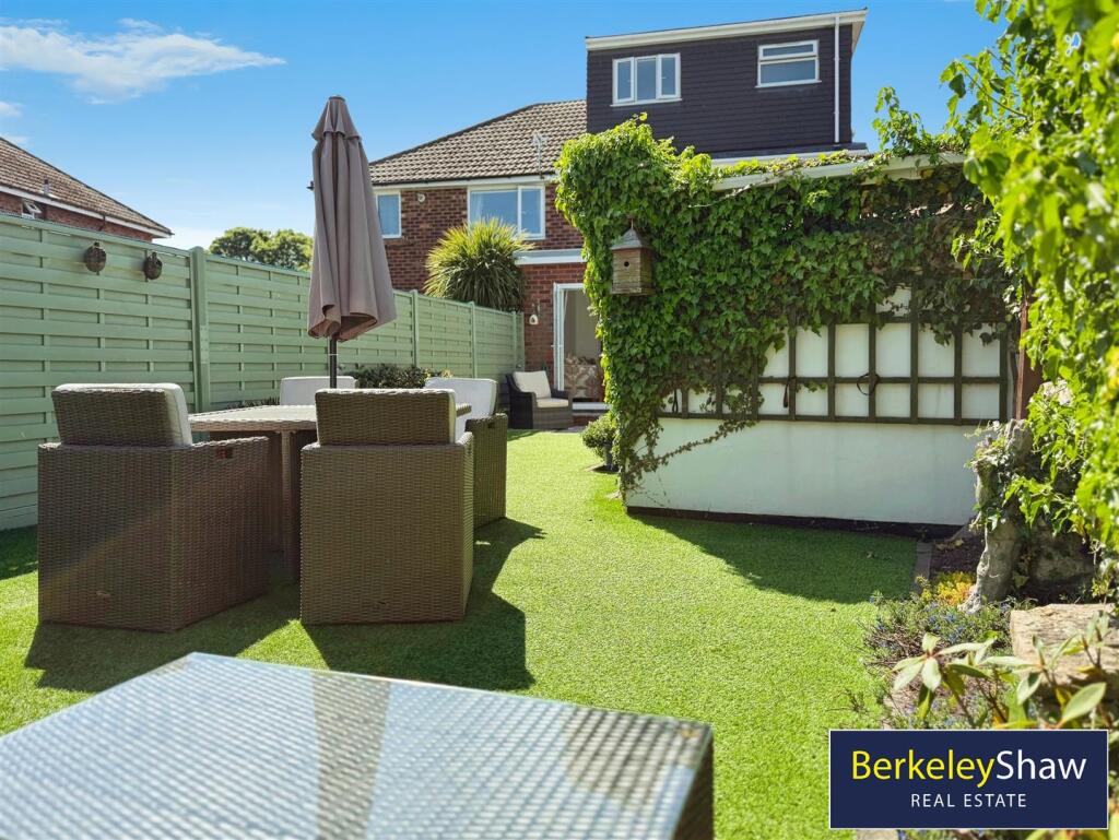 2152a57d--4D80-805D-A31DC4FA29A2-33106-000011FB338