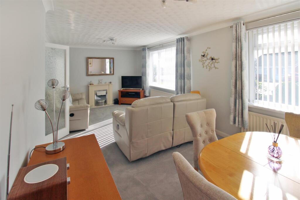 9017439-103072-133851381000878750-35515632-5ae8-2c