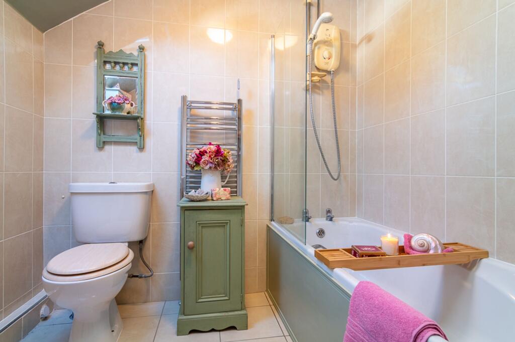 Upstairs bathroom