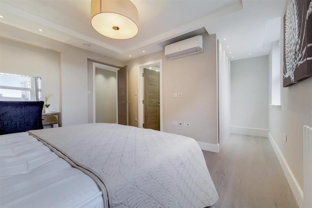 6_Main Bedroom-0.jpg