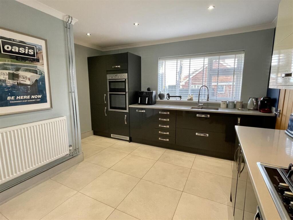 Kitchen Breakfast Room