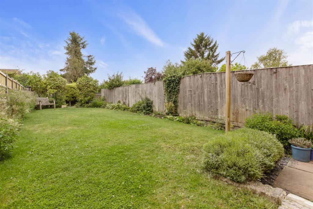 21 Jasmine Crescent, HP27 0AB-12.jpg