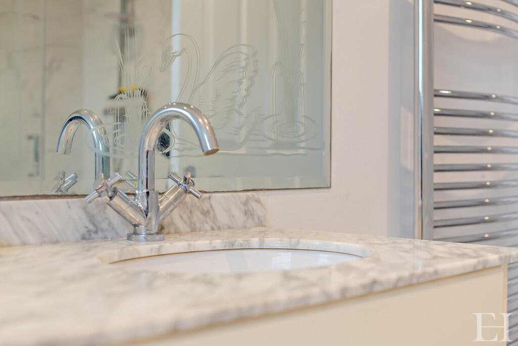 WM-8636330-interi...