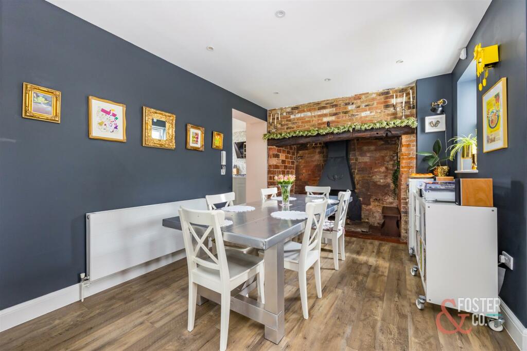 Ballards Mill Close, 2-18.JPG