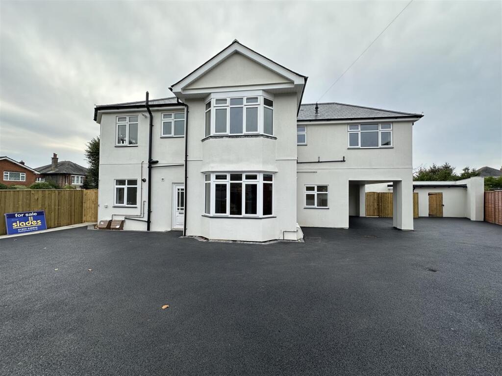 Charminster Avenue, Charminster, Bournemouth