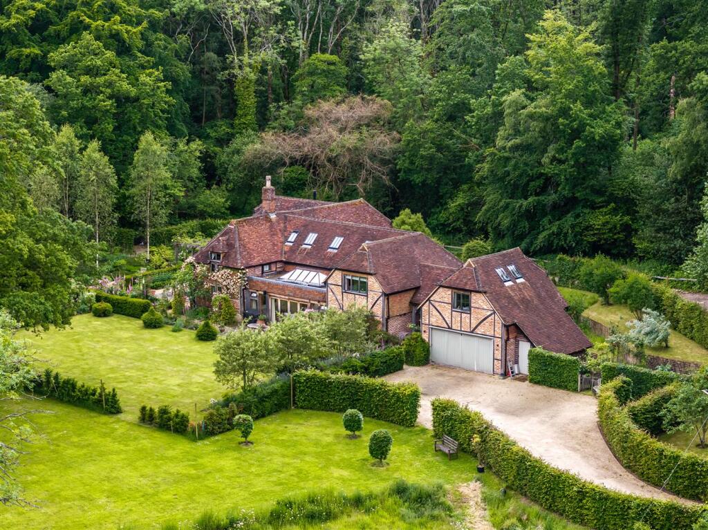 Roundless Cottage, High Button, GU8 6NR-19.jpg