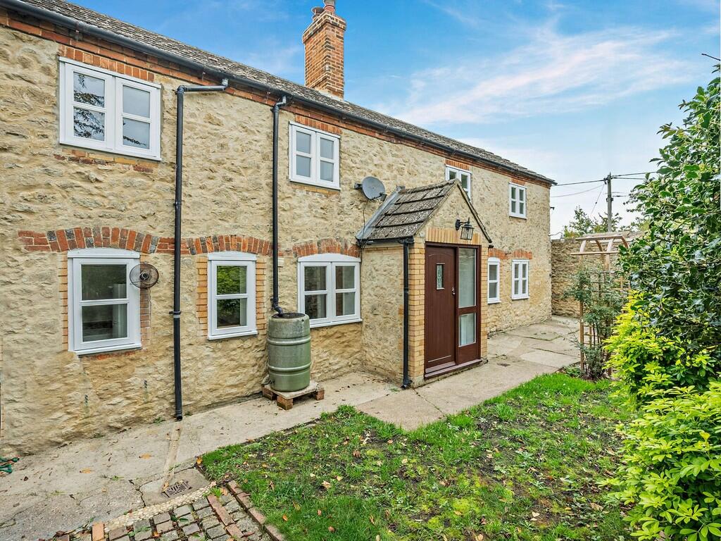 8666823-exterior0...