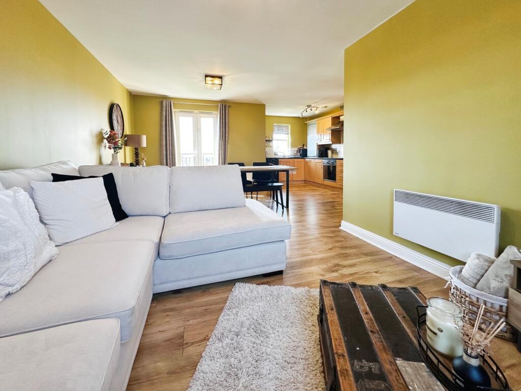 Kitchen/Dining/Lounge