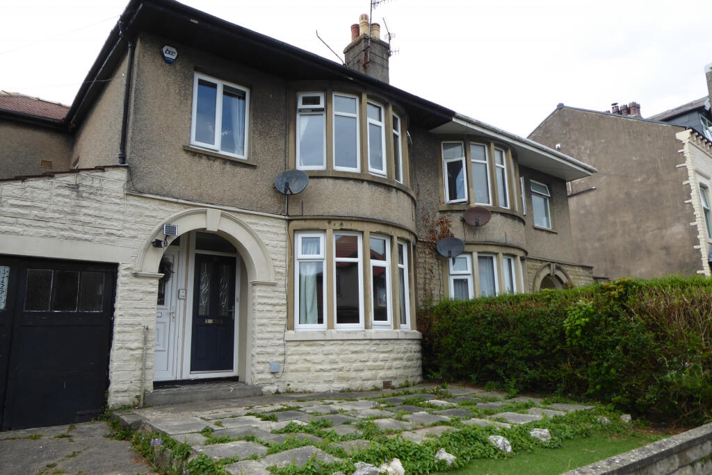 One bedroom ground floor flat