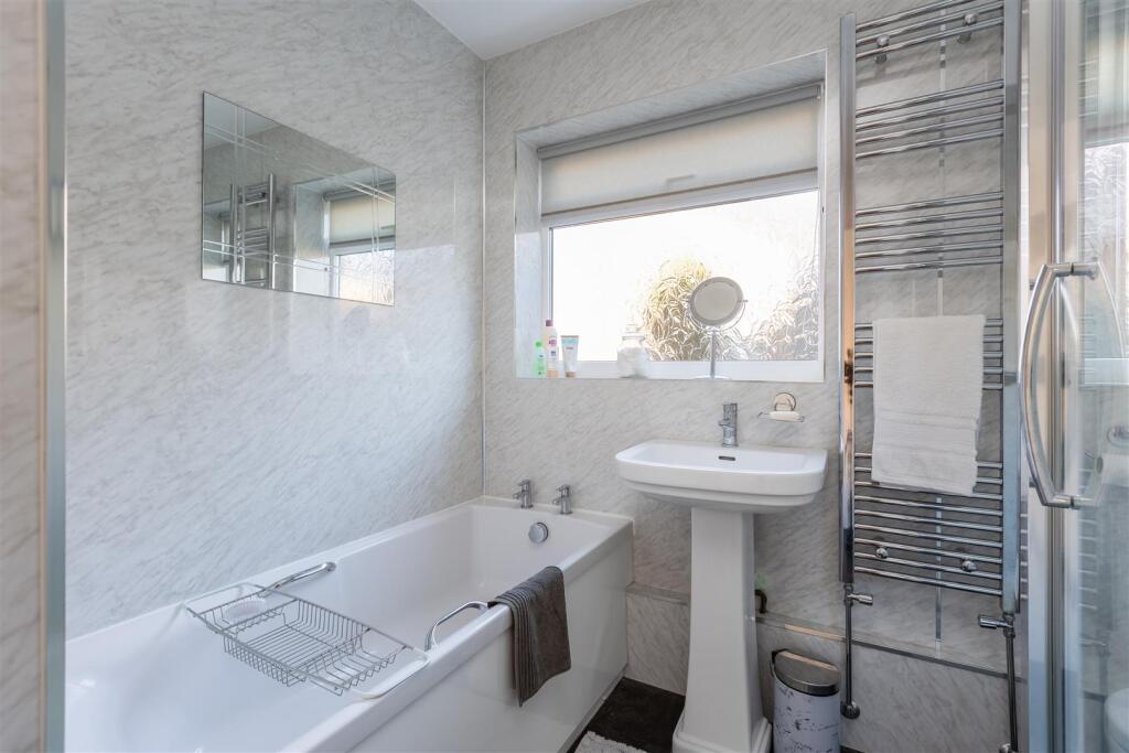 Northway 5 Bathroom-1.jpg