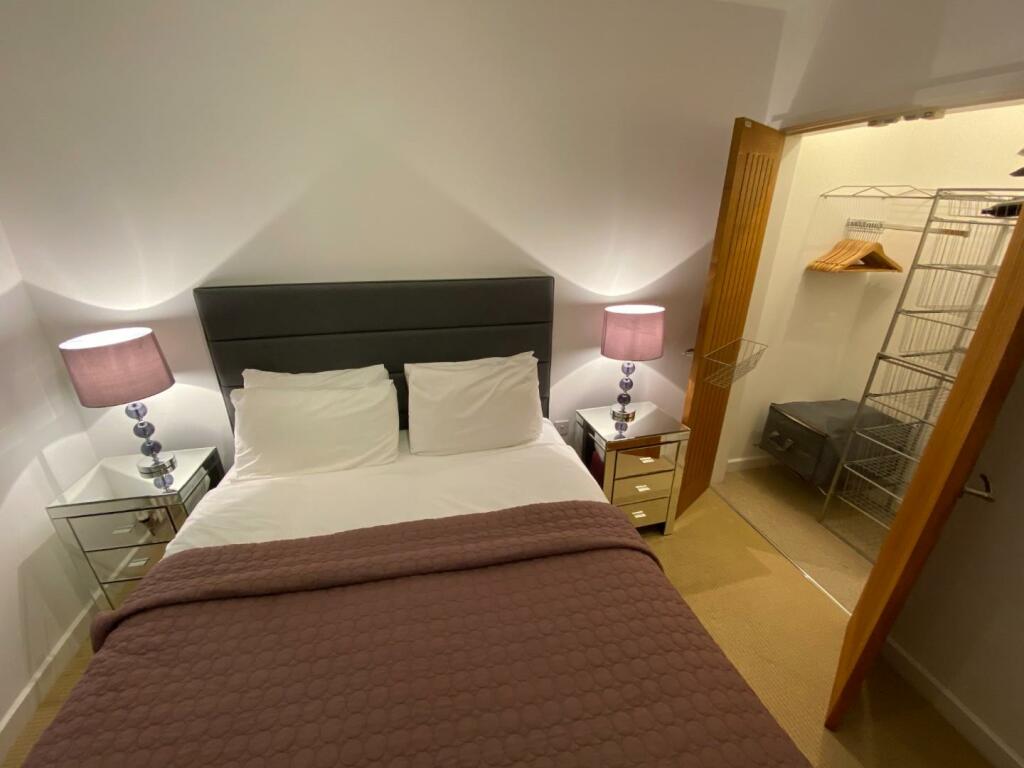 bedroom.jpeg