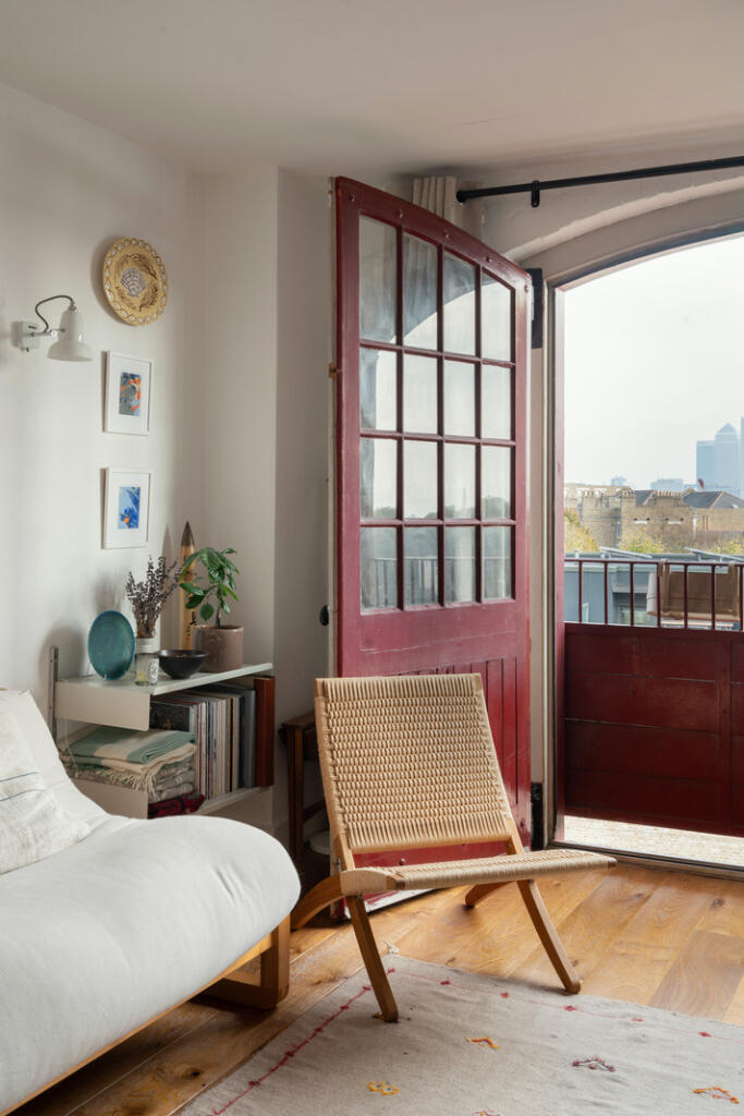 241542 - DUNDEE-WHARF-07.jpg