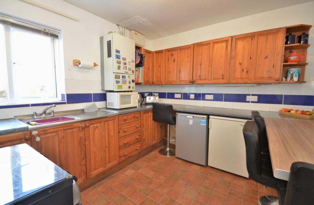 Kitchen/Breakfast Rm