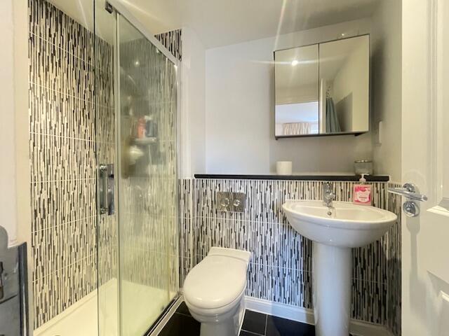 En-suite Bathroom