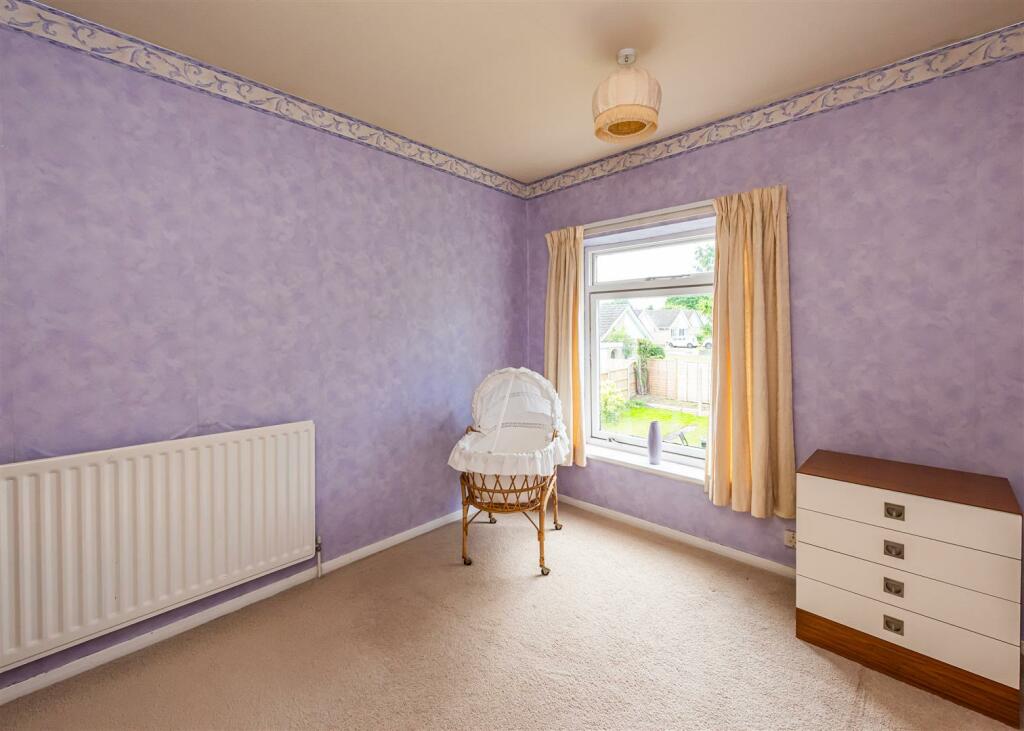 1 Fairfield Drive-Bedroom3.jpg