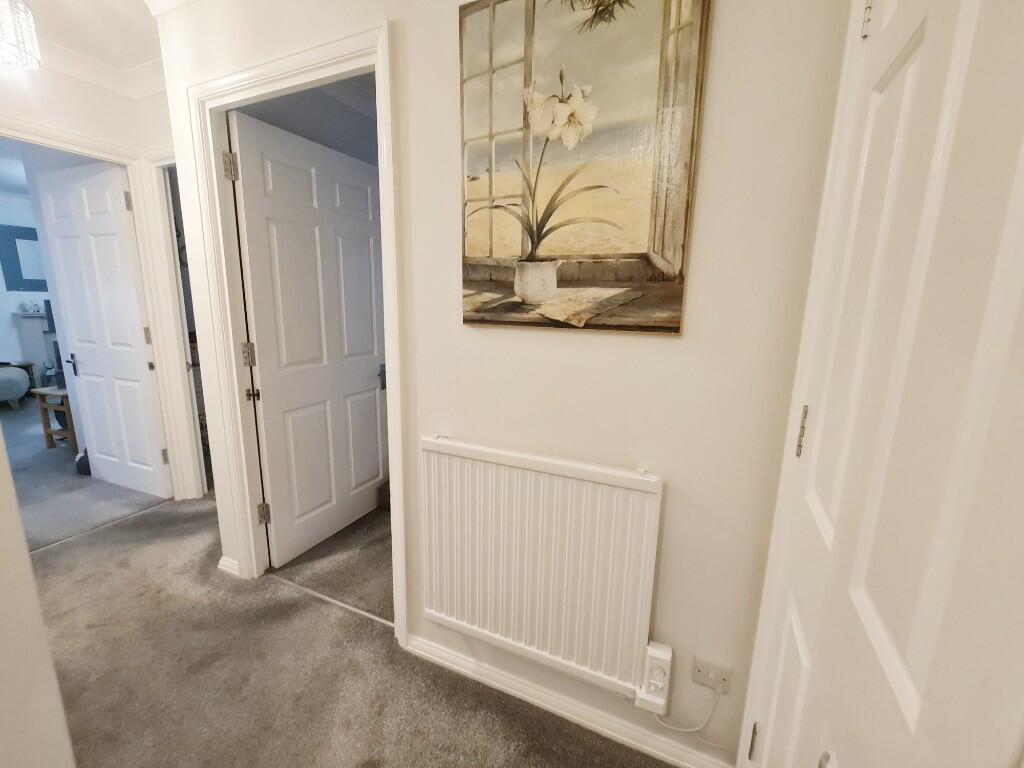 L-Shaped Hallway
