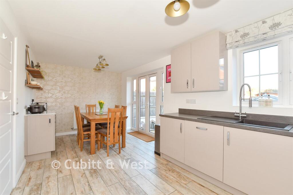 Kitchen/Dining Room