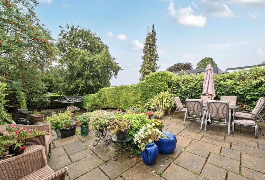 1346590-11-68b813...