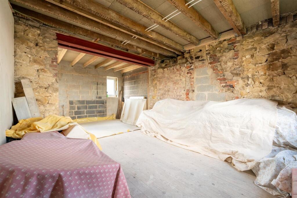 Inside-4.jpg