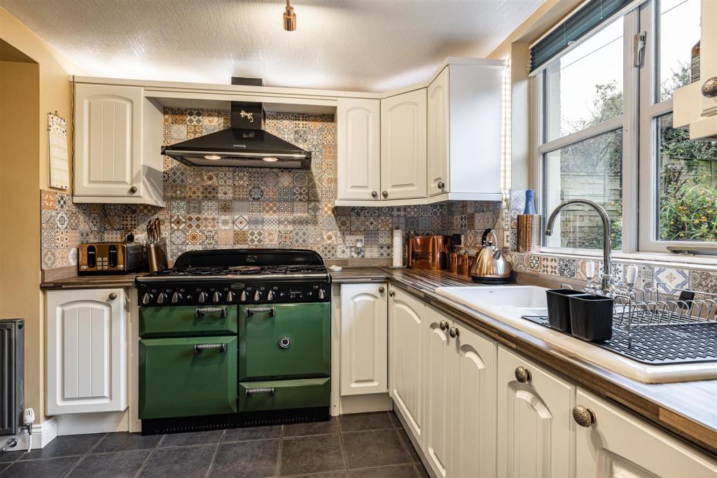 2 Smithy Row Clovenfords 10.JPG