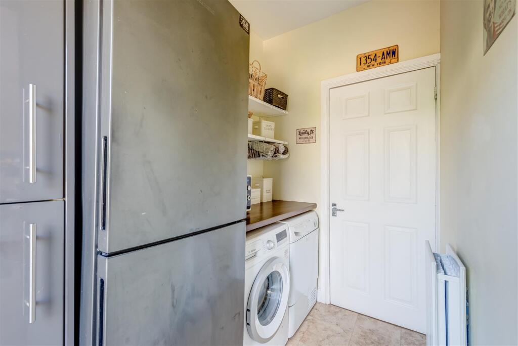 31CotswoldRoad(Interior)-12.jpg