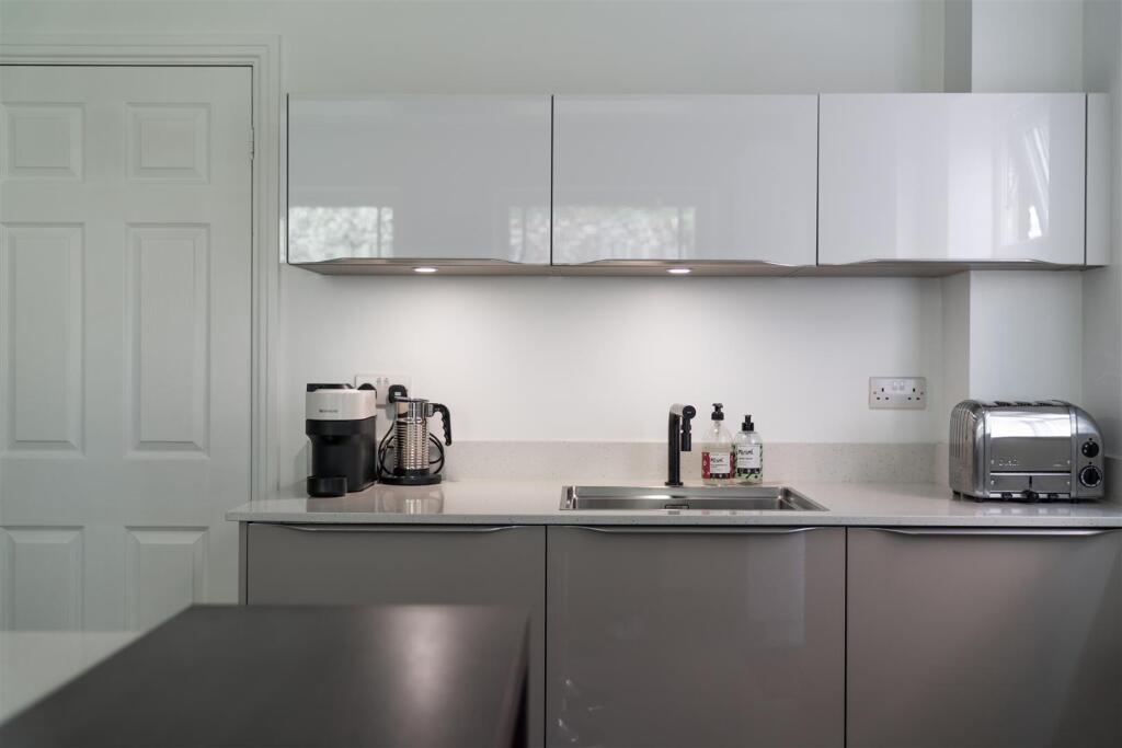 Kitchen-5.jpg