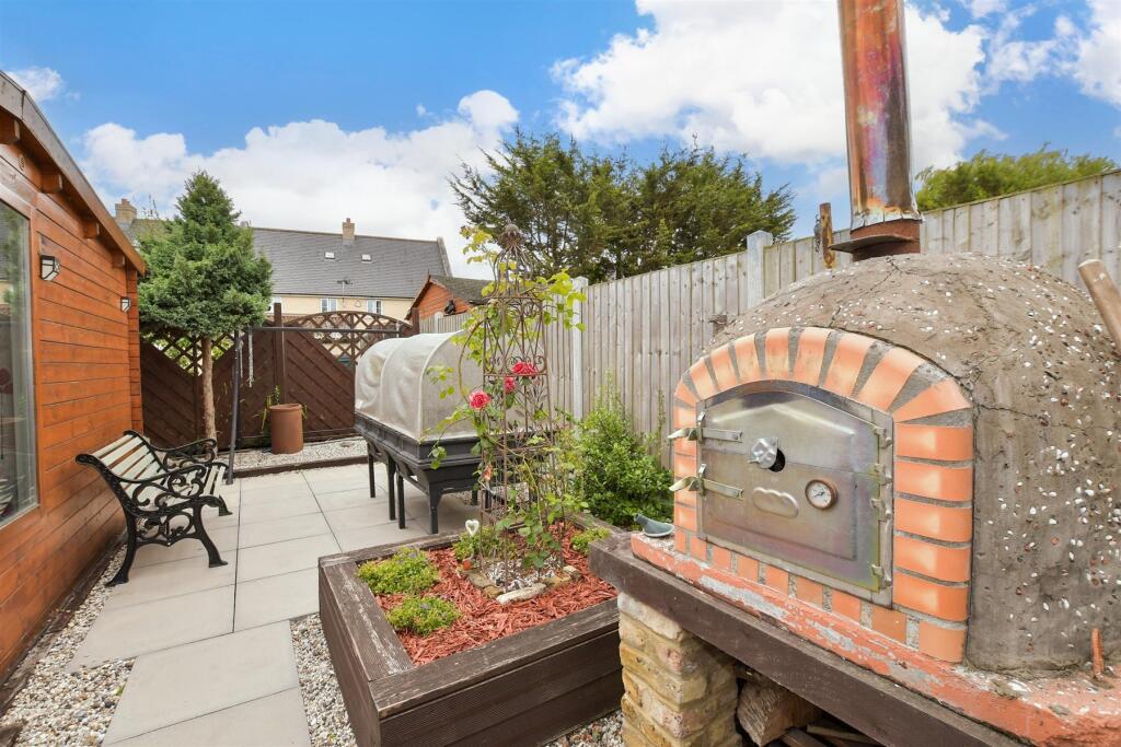 External Lifestyle Photograph