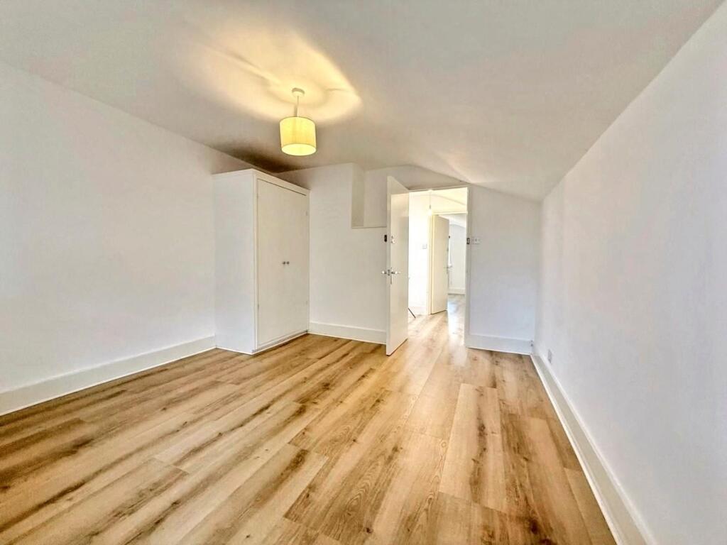 WhatsApp Image 20251008 at 155050_3fb613e8.jpg