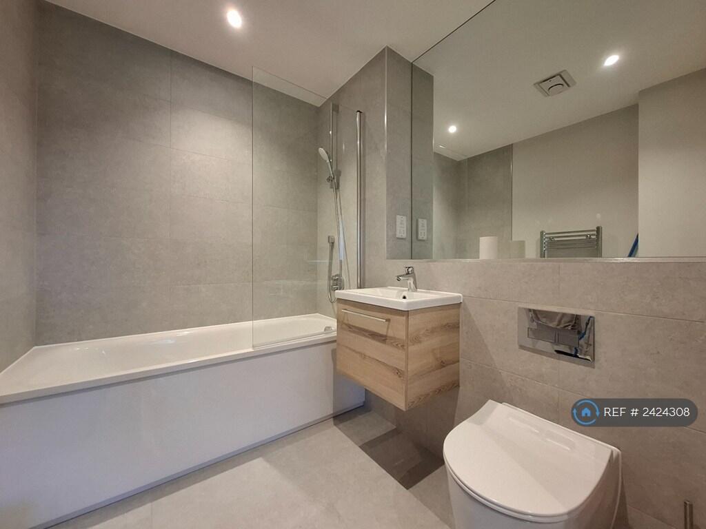 Main Bathroom