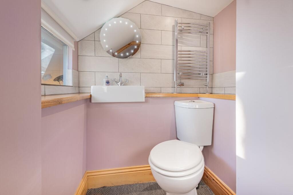 Bedroom Three en-suite